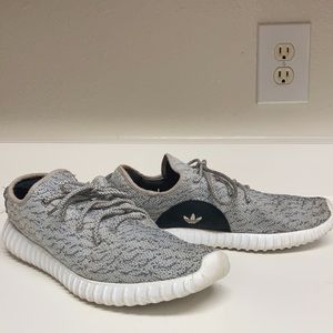 Adidas Yeezy Boost V2 Sz 12 Men’s Shoes Sneakers